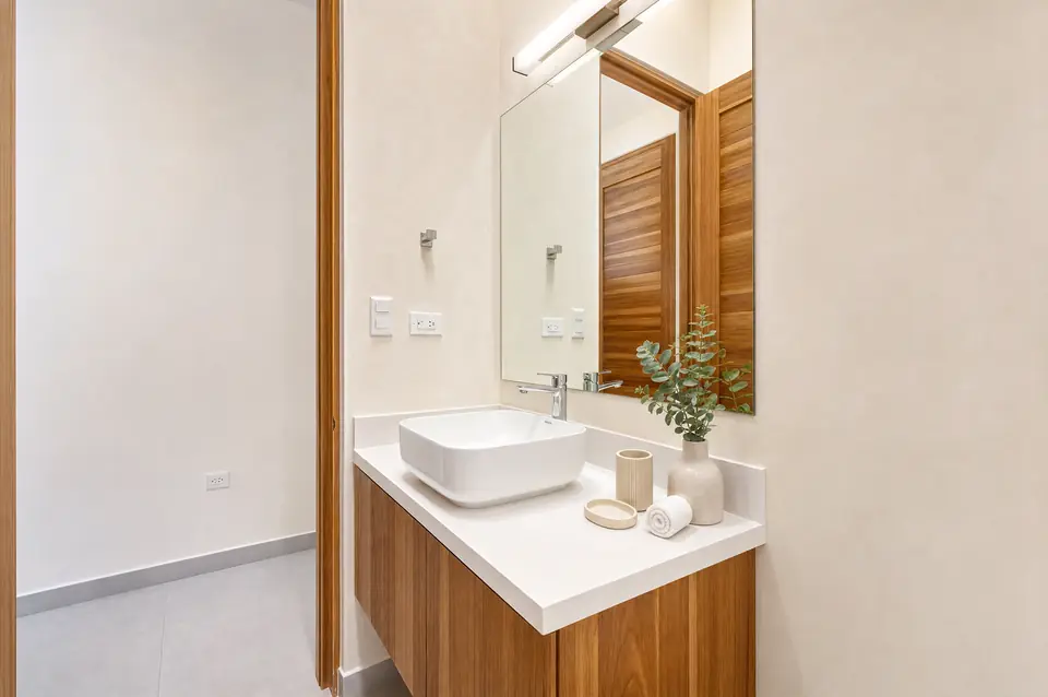 Selva Dorada master bathroom